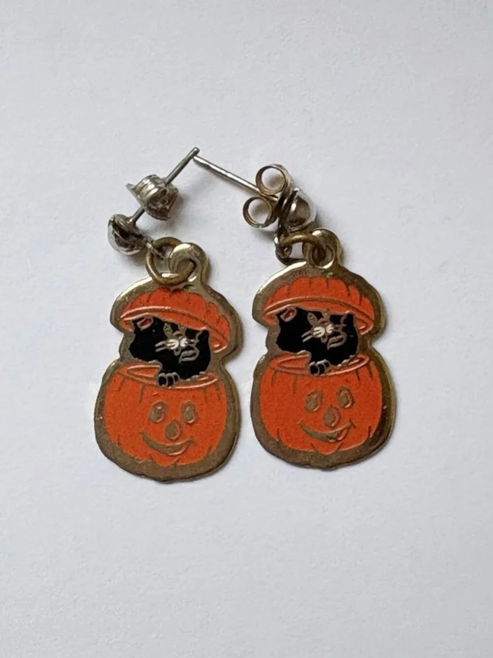 VTG 80s Halloween Enamel Pumpkin Black Cat Costume Earrings Fall Jewelry Spooky